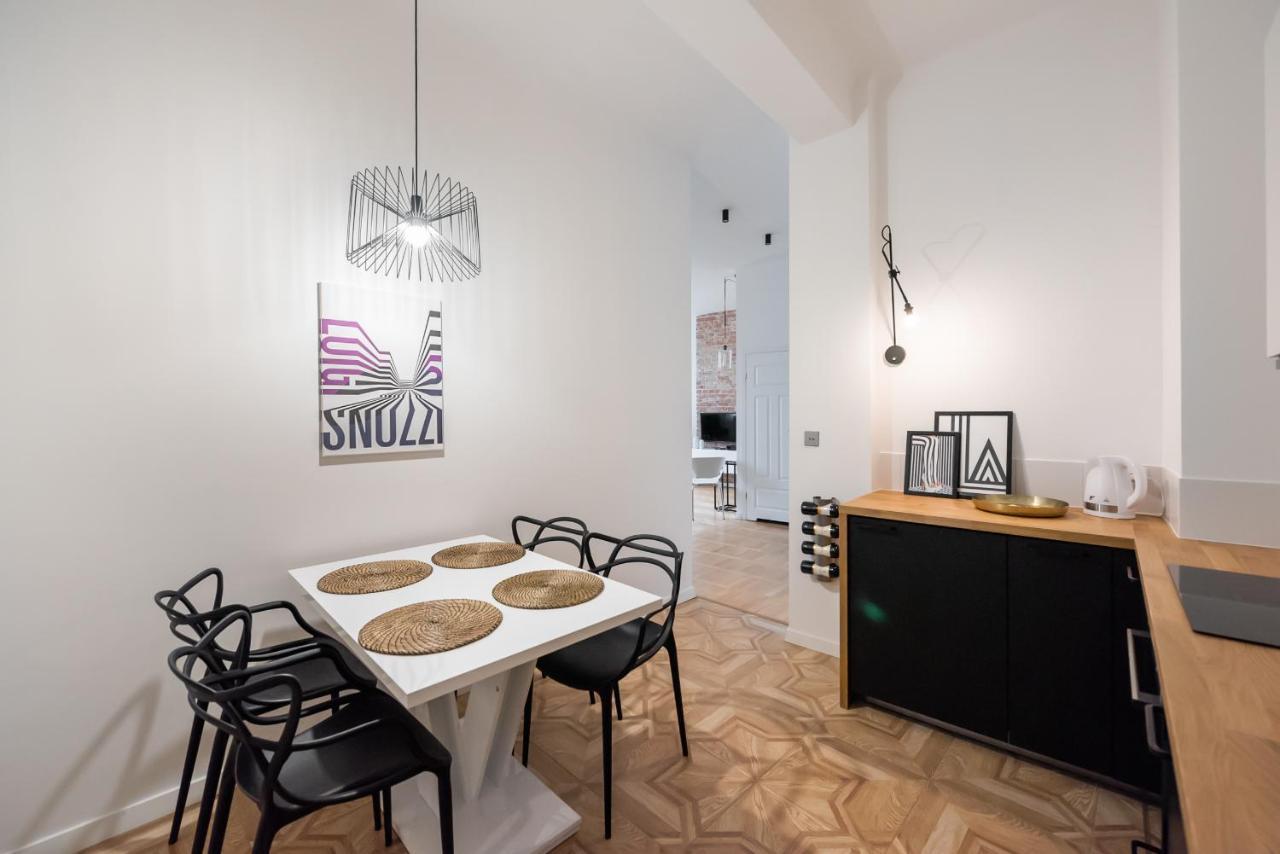 Old Town Basilisk Apartment Warsaw Exterior photo
